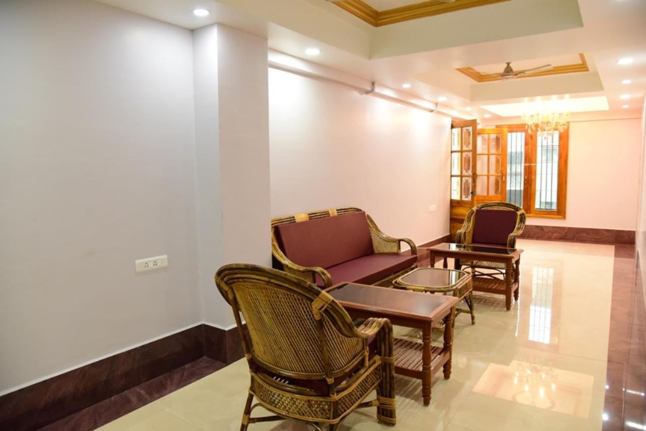 Hotel Chembiyan Pudukkottai Kültér fotó